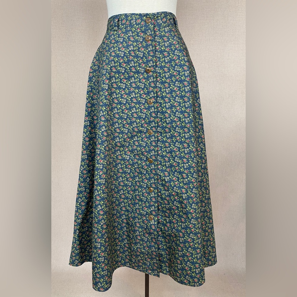 VINTAGE Liz Sport 90s Ditsy Print Circle Skirt with Button Front